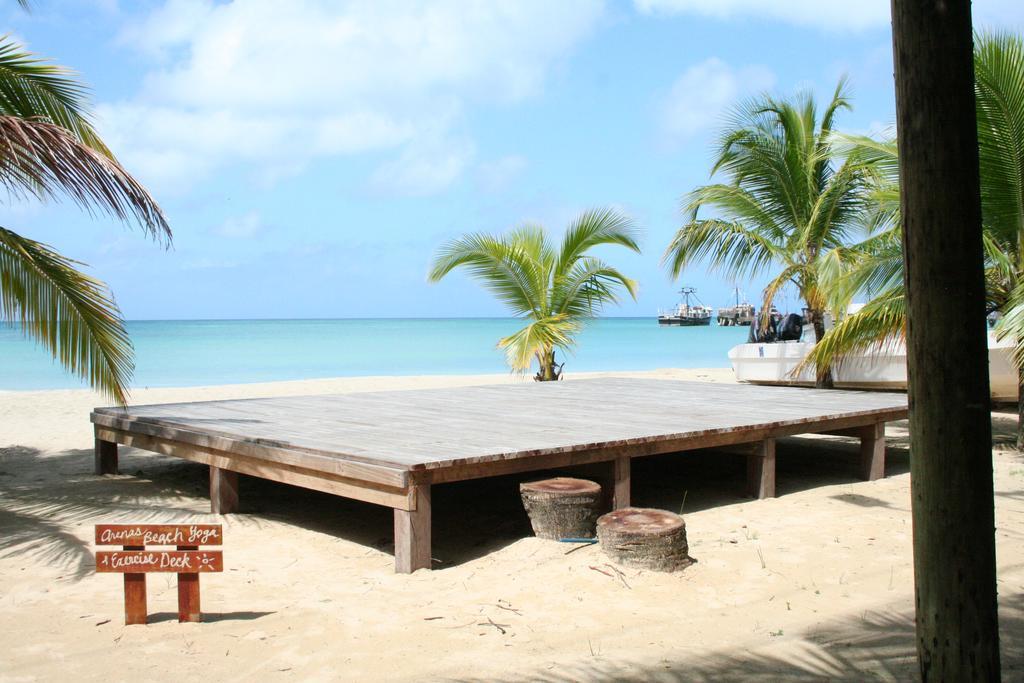 Arenas Beach Hotel Corn Island Exterior photo