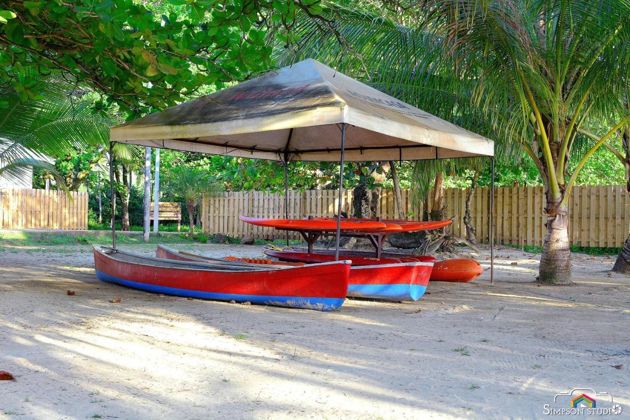 Arenas Beach Hotel Corn Island Exterior photo