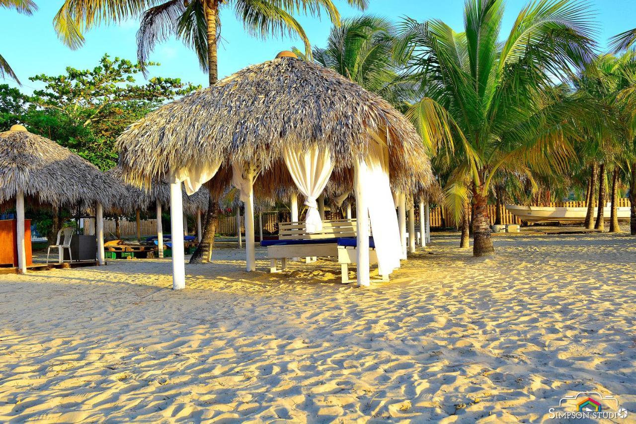 Arenas Beach Hotel Corn Island Exterior photo